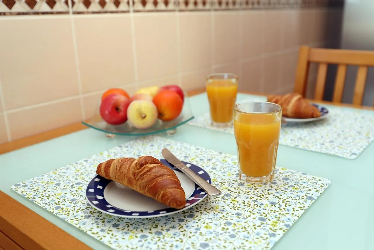 C24 - Sandy Way 3 Bed Apartment In לאגוּ‏ש 0*,