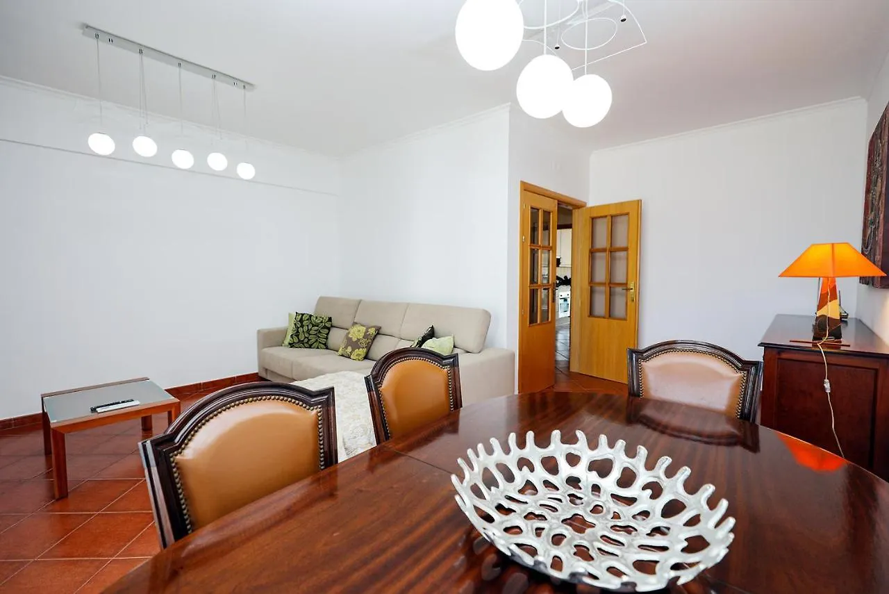 C24 - Sandy Way 3 Bed Apartment In לאגוּ‏ש 0*,