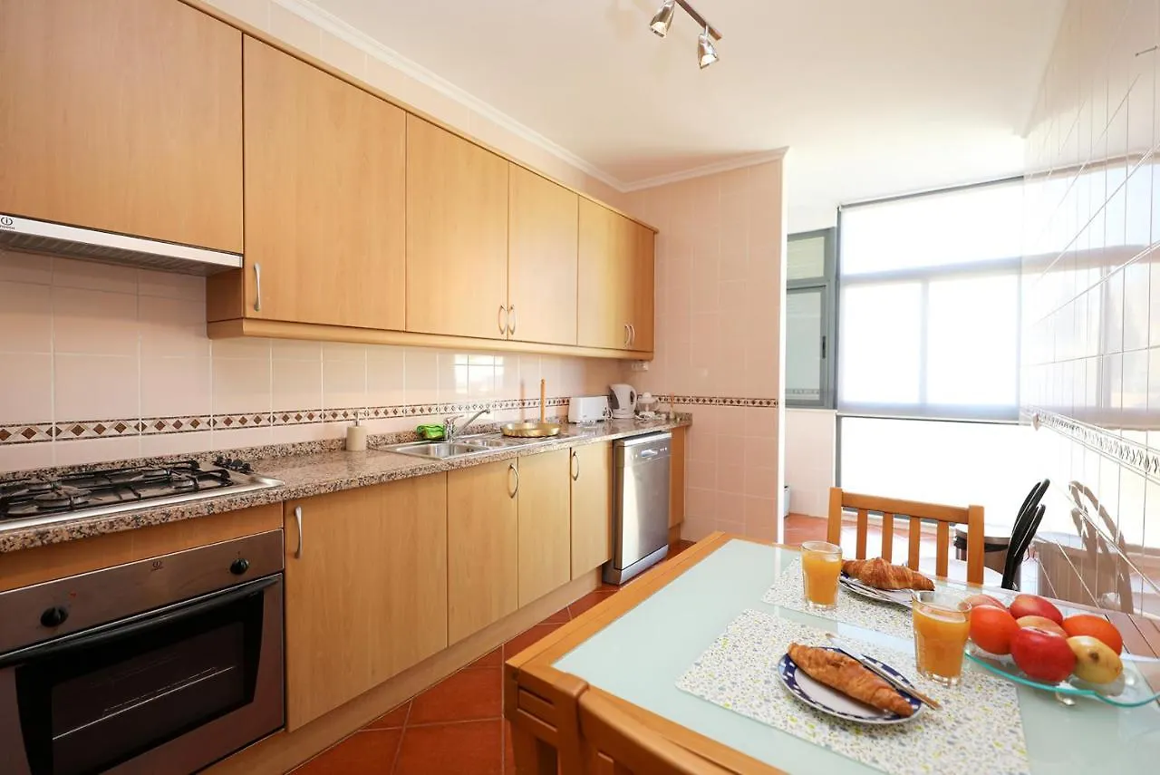 C24 - Sandy Way 3 Bed Apartment In Lagos