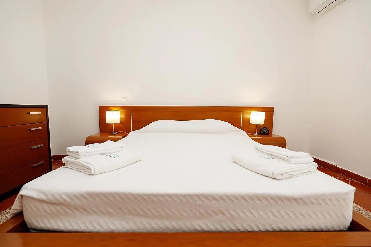C24 - Sandy Way 3 Bed Apartment In Lagos